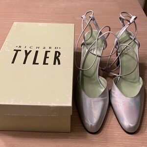 Richard Tyler “Silver Laser Iride” heels with ankle ties, some slight damage 8N